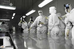 080216SINA_fake_factory.jpg